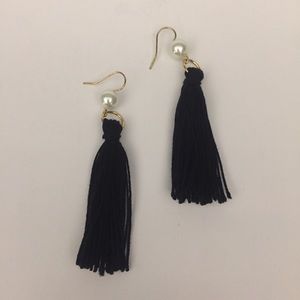 Black tassel earring with glass pearl
